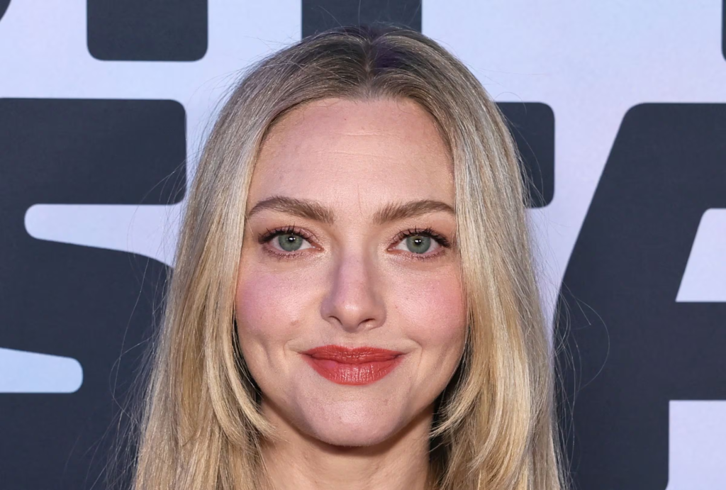 Amanda Seyfried actress profile with height details
