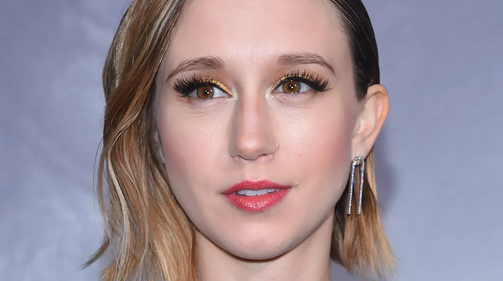 Mykhailo Farmiga with Vera Farmiga candid moment